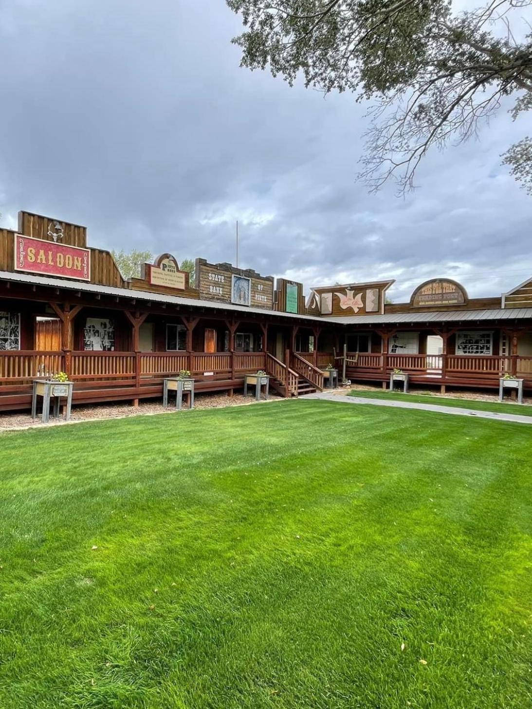Moore'S Old Pine Inn Marysvale Dış mekan fotoğraf